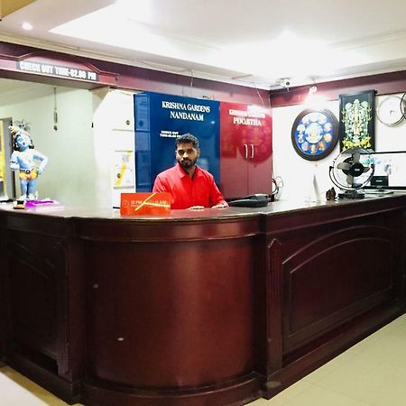 Krishna Gardens Hotel Guruvāyūr Buitenkant foto